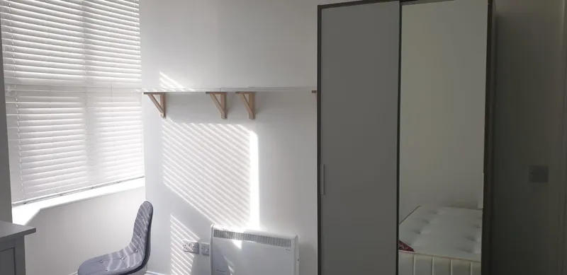 Luxury 1 Bedroom Flat // AUG 2026 - Image 4